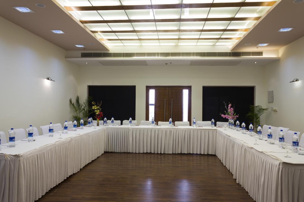 Club Florence Gurgaon Buitenkant foto